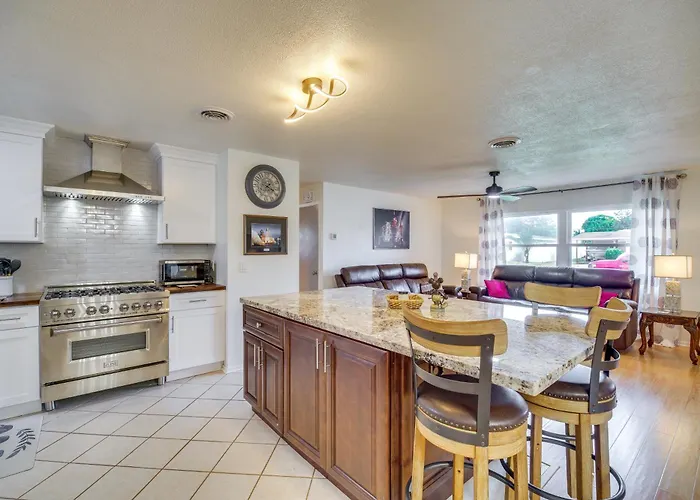 Poolside Paradise! Central Merritt Island Home