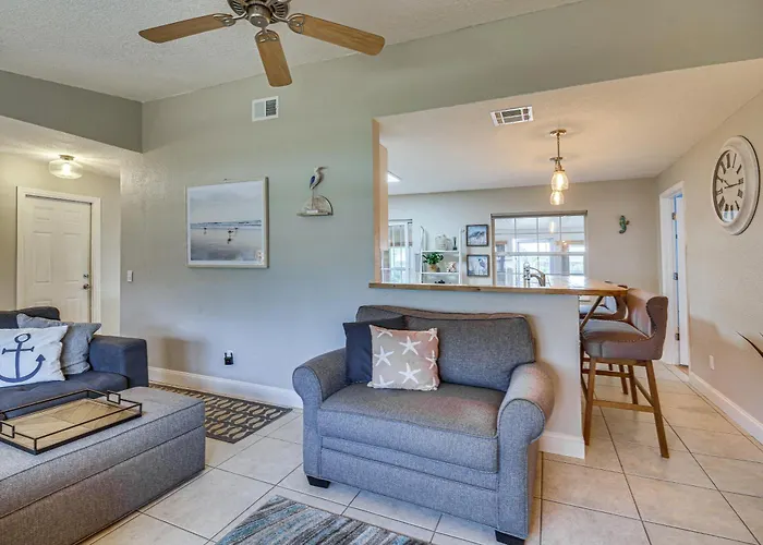 Lovely Merritt Island Home W/ Kayak + Fire Pit!