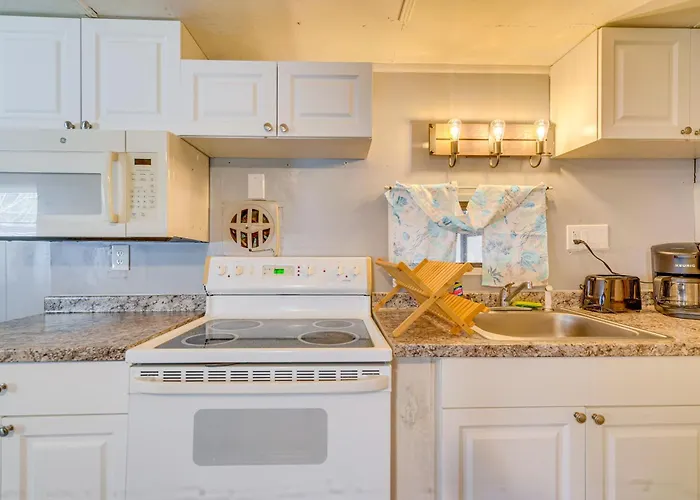 5 Mi To Golf: Charming Hernando Home W/ Deck