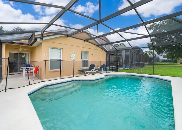 Charming 3-Bedroom Home W/ Sun-Kissed Private Pool