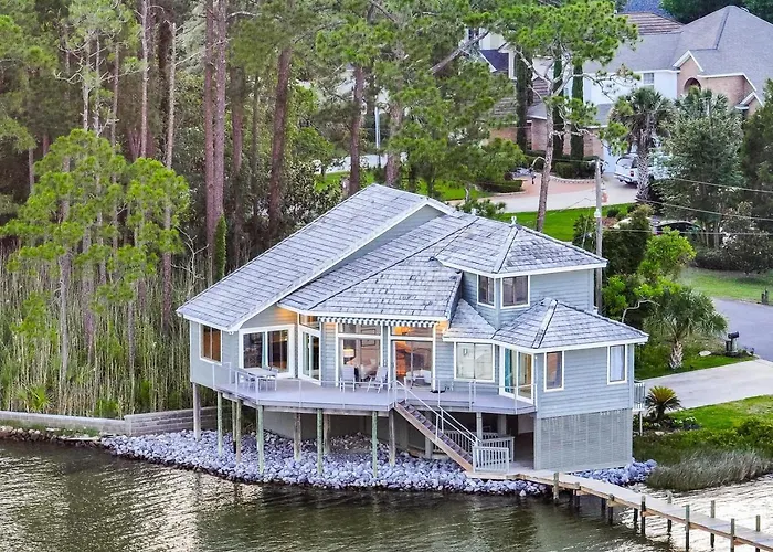 Featured On Hgtv'S My Lottery Dream Home! Private Dock, 15 Minute Boat Ride To Crab Island, 20 Minute Drive To Destin, Pet Friendly
