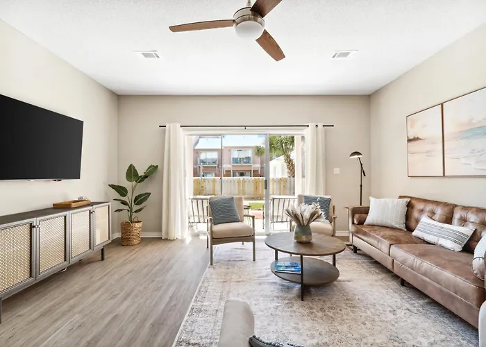 ! 5 Min Walk To Miramar Beach ! Large Family Beach House Featuring Backyard Pool, Yard & Patio, Pets Welcome, Fast Wifi