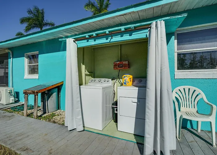 1 Mi To Boat Ramp: Bokeelia Home W/ Screened Patio
