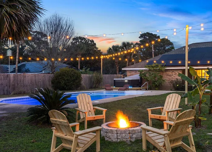 Gulf Breeze Beach House W Pool Huge Hot Tub And Sauna