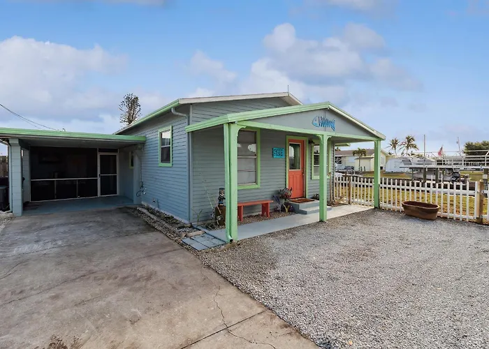 Flamingo Bay Cottage