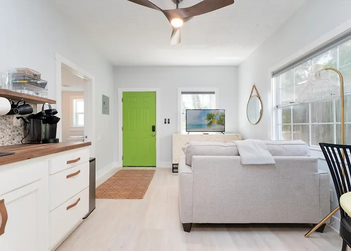 Be A Nomad Laid Back Beach Home
