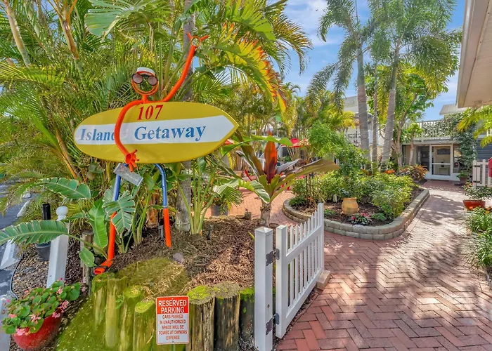 Just Beachy! One Bed One Bath Charmer Steps To Beach