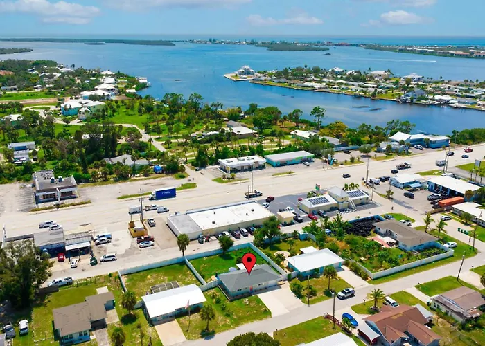 Minutes To Manasota Beach 2 King Beds Fenced Yard Pets Welcome