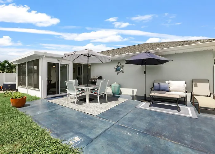 Minutes To Manasota Beach 2 King Beds Fenced Yard Pets Welcome