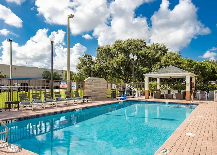 Sonesta Simply Suites Miami Airport Doral