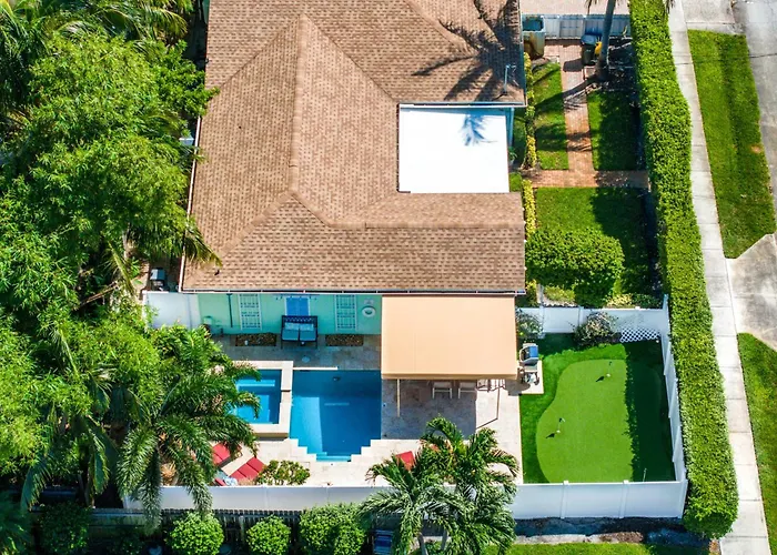 Walk To The Ave- Heated Pool, Spa, Golden Tee And Putting Green - Mins To Beach- By Maven Vacation Rentals