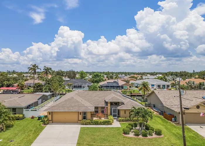 Bikes, Kayaks, Poker, Shuffleboard, Gulf Access, Heated Pool - Comfort On The H2O - Roelens