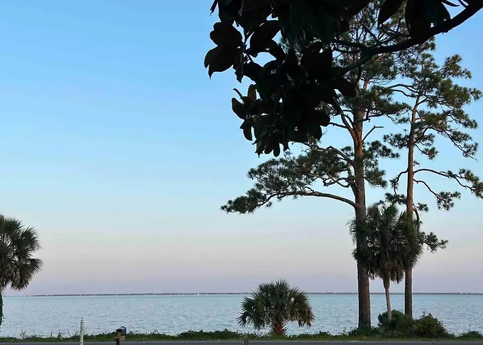 Bayfront, Water View, 5 Min To Beach, Pet Friendly