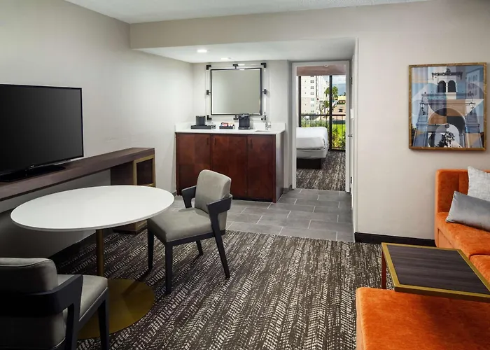 Embassy Suites By Hilton Orlando North
