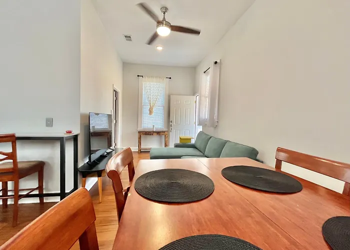 Lovely Guesthouse In The Up-And-Coming Springfield