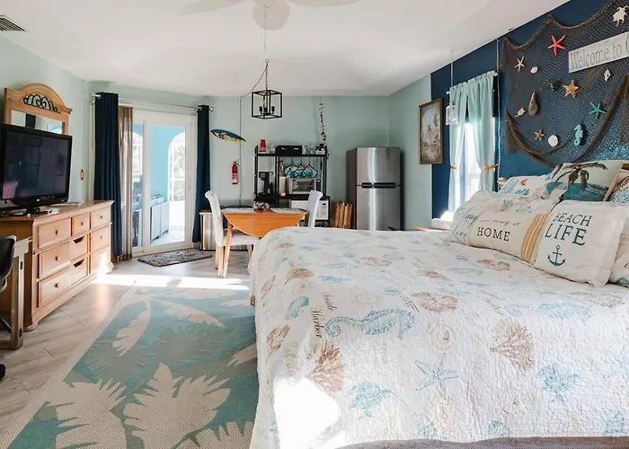 Steve And Cori'S Tropical King Suite 2