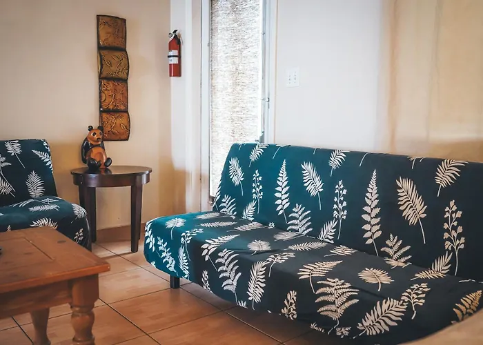 Hollywood Light Haven Lodge