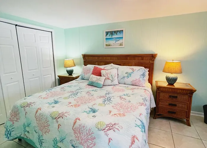 Cozy Canaveral Cottages