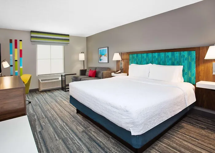 Hampton Inn & Suites Cape Coral / Fort Myers