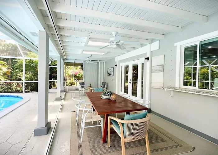 Luxury Jupiter Farm Getaway Heated Pool, Bbq, Game Shed, 1 Acre Yard!