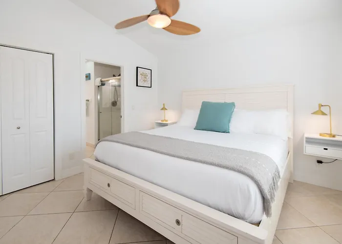 Top Floor Surf Views - 2 Bd - Walk To Ocean
