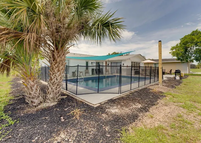 Heated Pool: Canal-Front Rotonda West Retreat
