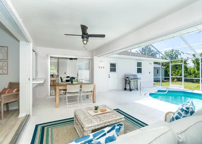 Beautiful Spacious Home! Close To Beaches - Heated Private Pool