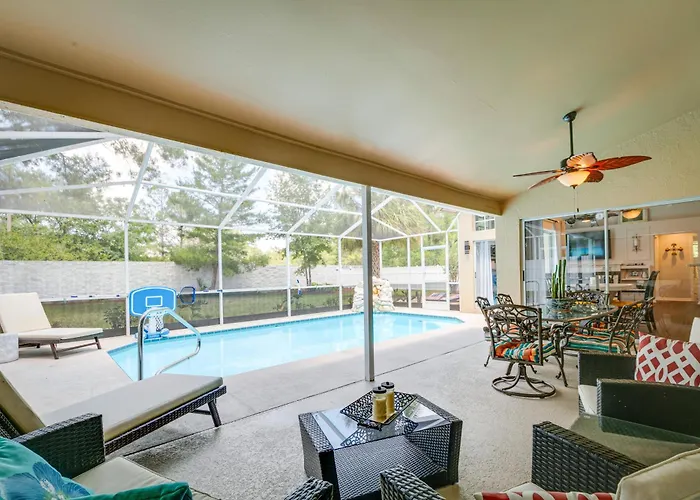 Family Getaway W/ Games & Pool In Spring Hill