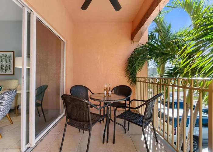 Royal Palm 202