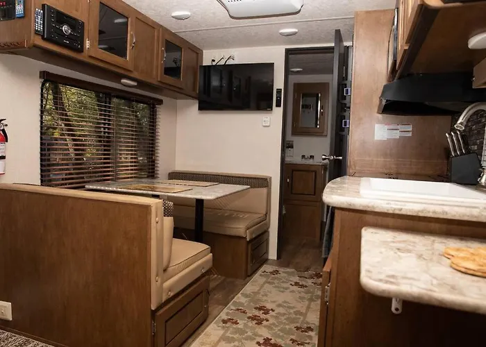 Quiet Cozy Camper