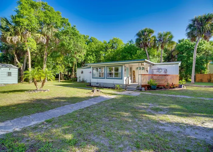 Cozy Fort Pierce Cottage On Farm Animal Rescue!