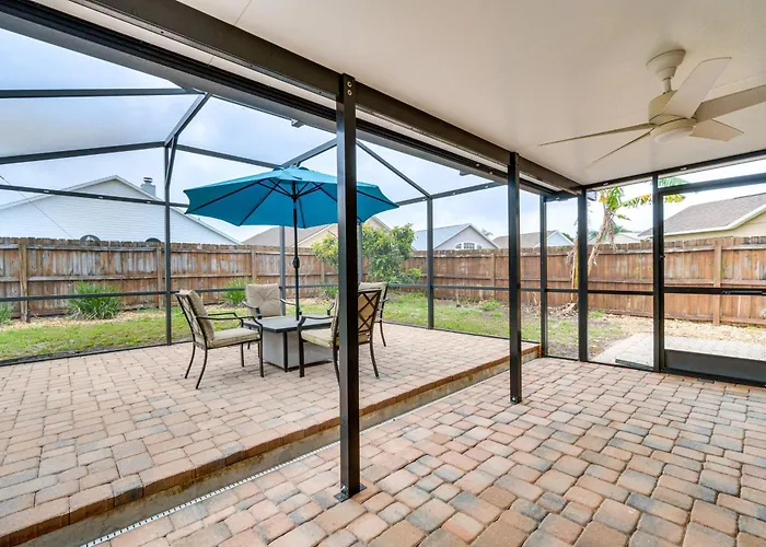 Lovely Florida Retreat W/ Lanai: 5 Mi To Riverwalk