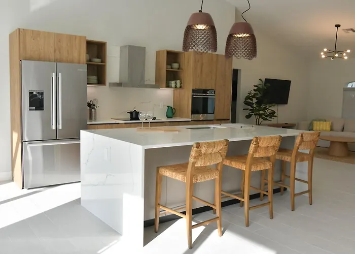 Luxury Contemporary Hidden Gem