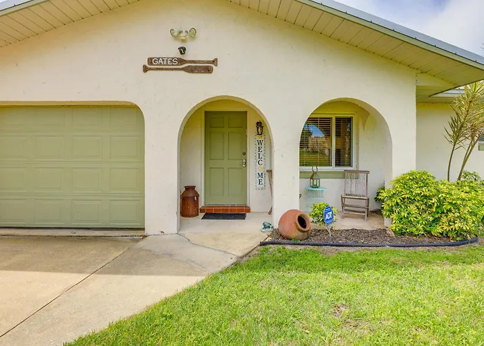 Private & Picturesque Escape On Lake Henry!