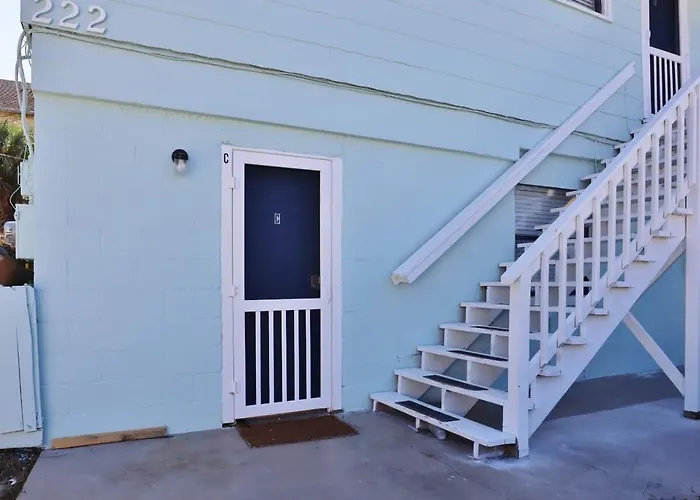 Cozy 1Br Beach Hideaway - One Block To Beach