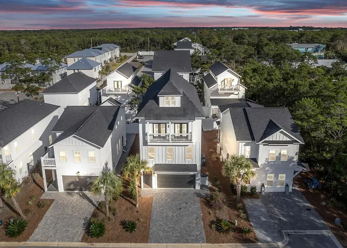 Salty Sons 4 Bedroom And Just Minutes To The Beach Rosemary And 30Avenue