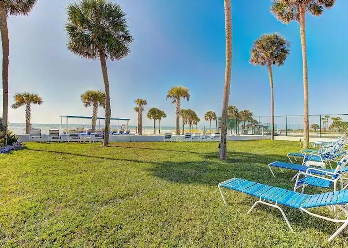Beachfront Getaway In Siesta Key