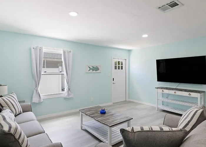 Superb Bonita Springs Residence Near Downtown