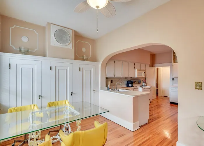 Sprawling Daytona Beach Villa Less Than 1 Mi To Beach!
