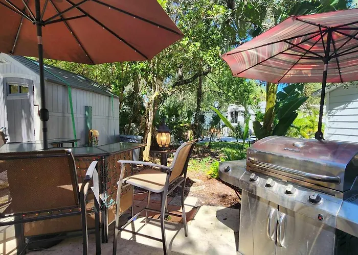 Extra Large 4 Bedroom With Two Full Bath Glamping Rv With Golf Cart