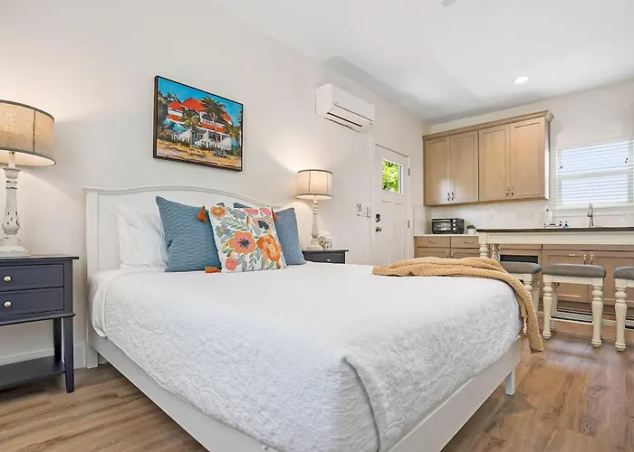 New Private Apt In Uptown St Aug Walk Everywhere