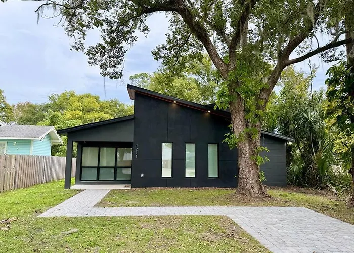 The Butterfly House - With Sauna