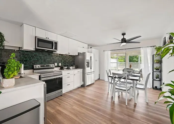 Brand New 2Bed In Bonita'S Heart With Superb Patio And Garden