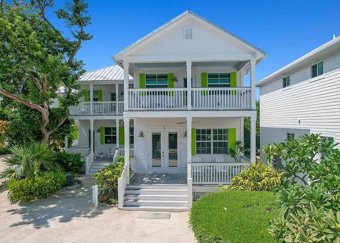 Isla Key Lime - Waterfront Boutique Resort, Htd Pool, Dock, Walkable