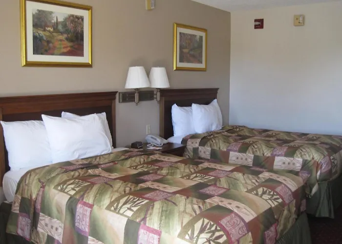 Briarwood Inn Of Geneva