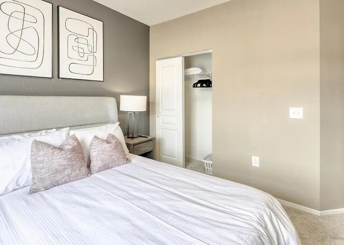 Landing Modern Apartment With Amazing Amenities