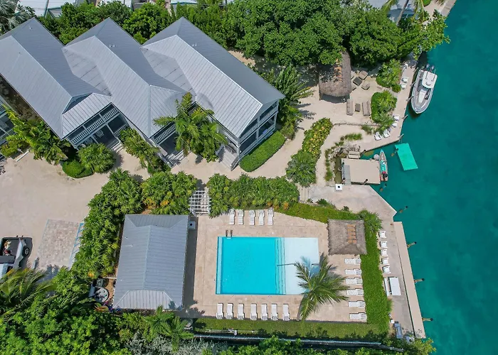 Bayberry Key - Waterfront Boutique Resort, Dock, Direct Water Views!