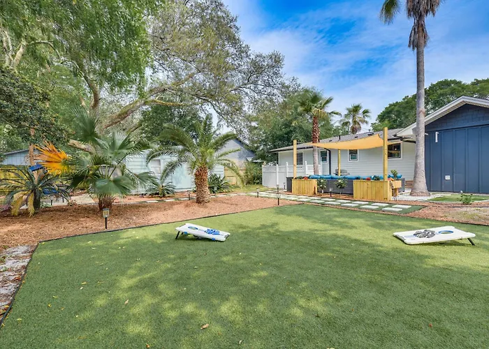 Fort Walton Beach Home: 3 Mi To Beach & Pier!