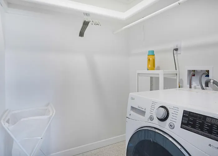 Small Studio In Cape Coral Close To Many Restaraunts