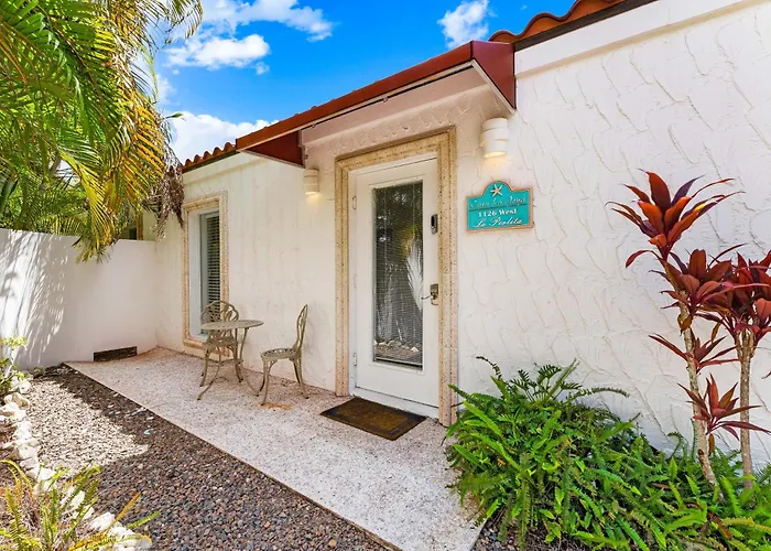 Crescent Beach Villas By Beachside Management
